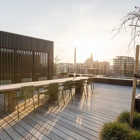Apartment Plum Guide - The Gantzel Studio