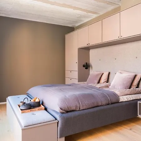 Plum Guide - The Gantzel Studio Kopenhaga